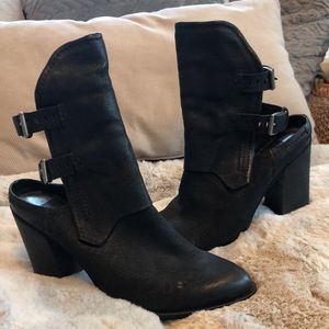 DOLCE VITA BOOT SHORT WITH BACK OUT BLACK NWOT NEVER WORN. Size 7 I BELIEVE .